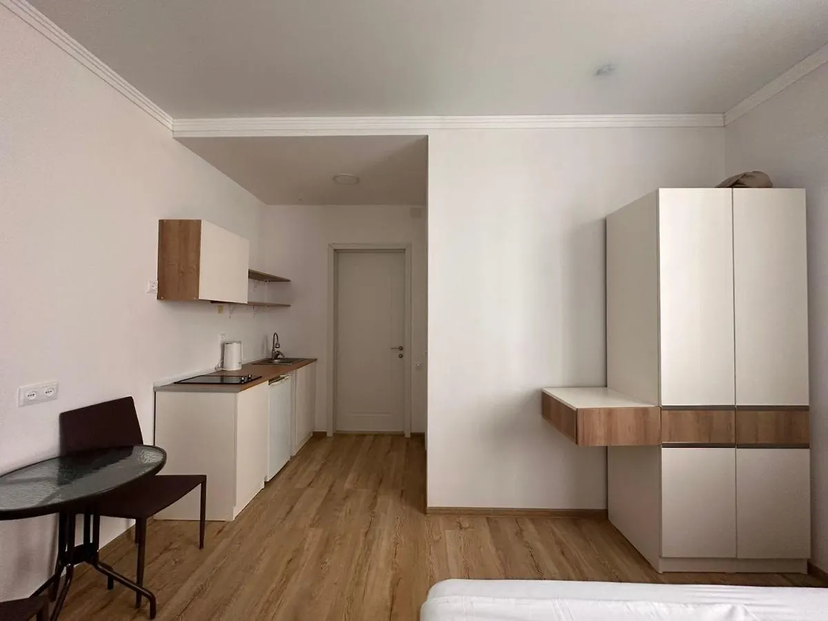 Middle City Guesthouse Batumi 0*,