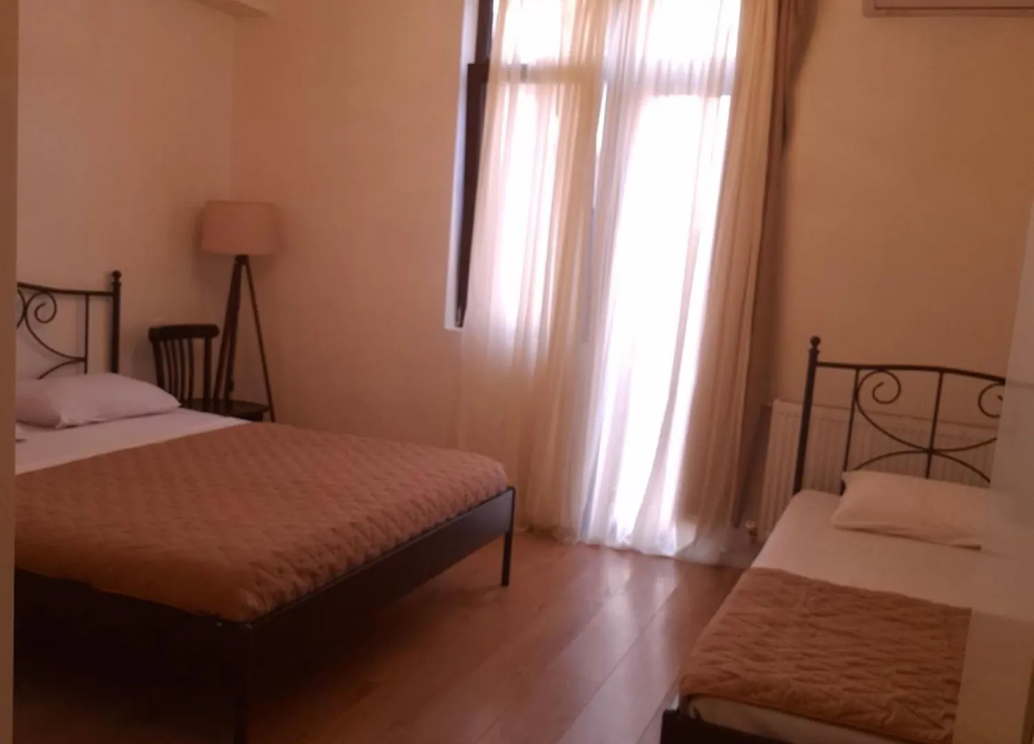 Middle City Guesthouse Batumi