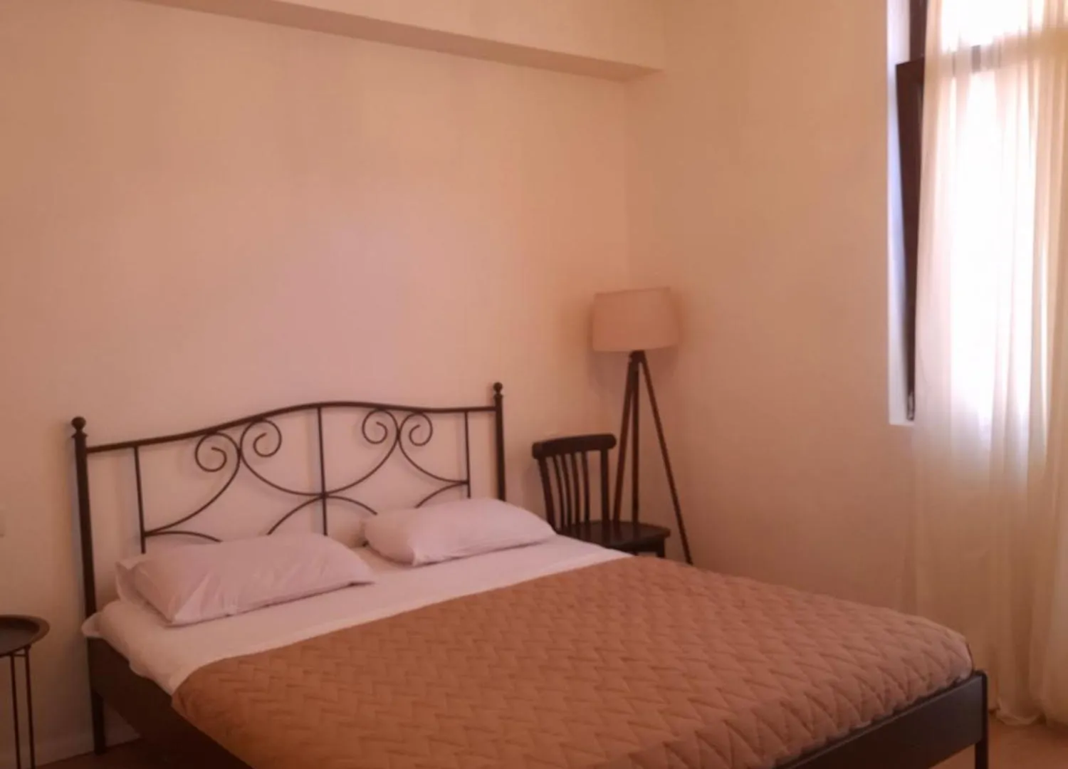 Middle City Guesthouse Batumi 0*,  Georgia